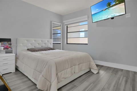 Купить виллу или дом в Хайалиа, Флорида 3 спальни, 103.59м2, № 2032067 - фото 9