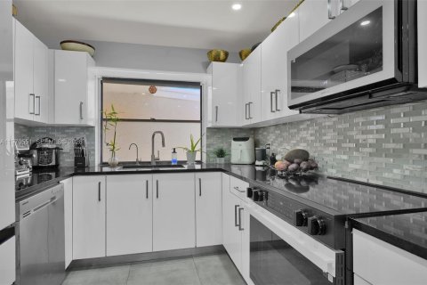 Купить виллу или дом в Хайалиа, Флорида 3 спальни, 103.59м2, № 2032067 - фото 4