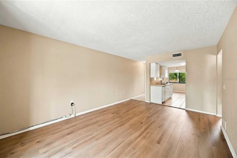 Copropriété à vendre à Bradenton, Floride: 2 chambres, 89.19 m2 № 2399469 - photo 6