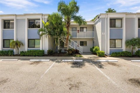 Copropriété à vendre à Bradenton, Floride: 2 chambres, 89.19 m2 № 2399469 - photo 2