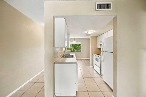 Copropriété à vendre à Bradenton, Floride: 2 chambres, 89.19 m2 № 2399469 - photo 8
