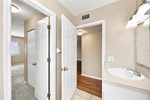 Copropriété à vendre à Bradenton, Floride: 2 chambres, 89.19 m2 № 2399469 - photo 22