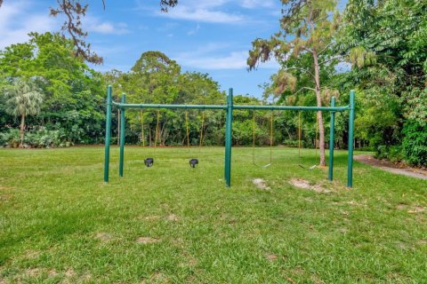 House in Boca Raton, Florida 3 bedrooms, 190.73 sq.m. № 1209289 - photo 1