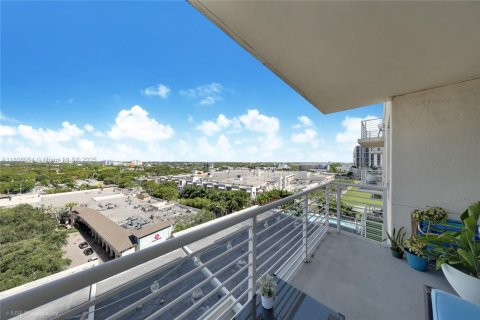 Condo in Miami, Florida, 1 bedroom  № 1790824 - photo 7