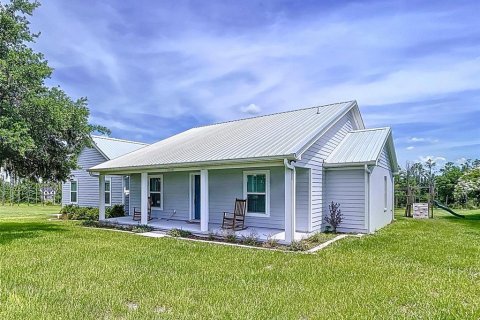 Casa en venta en Fort Meade, Florida, 4 dormitorios, 180.88 m2 № 1798602 - foto 1