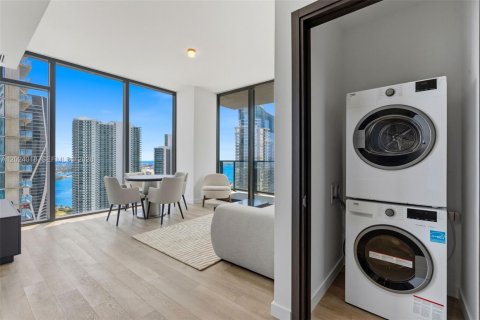 Condo in Miami, Florida, 2 bedrooms  № 2172030 - photo 14
