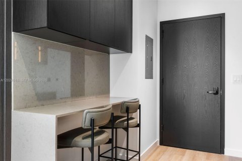 Condo in Miami, Florida, 2 bedrooms  № 2172030 - photo 20