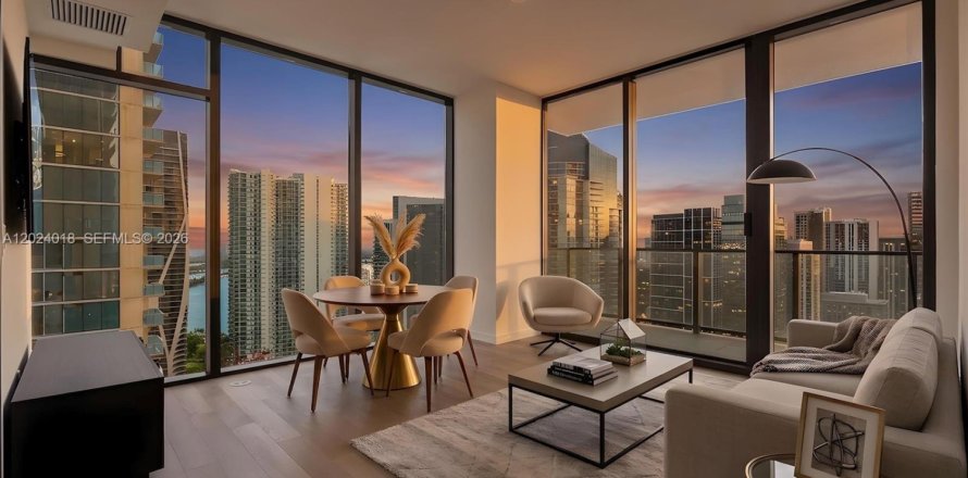 Condo in Miami, Florida, 2 bedrooms  № 2172030
