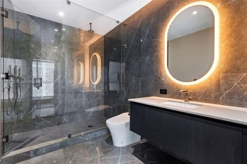 Condo in Miami, Florida, 2 bedrooms  № 2172030 - photo 18