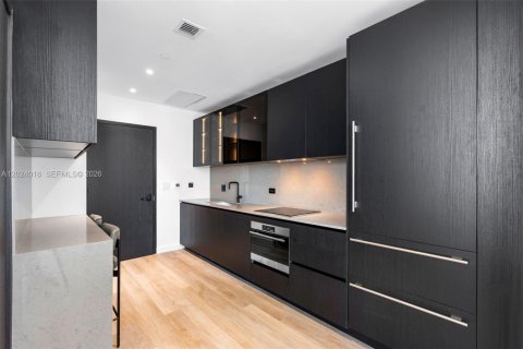 Condo in Miami, Florida, 2 bedrooms  № 2172030 - photo 8