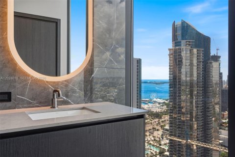 Condo in Miami, Florida, 2 bedrooms  № 2172030 - photo 26