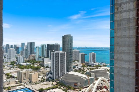 Condo in Miami, Florida, 2 bedrooms  № 2172030 - photo 13