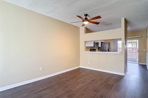 Townhouse in Tampa, Florida 2 bedrooms, 107.02 sq.m. № 1783122 - photo 7