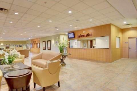 Кондоминиум с 1 спальней в Бока-Ратон, Флорида № 2053671