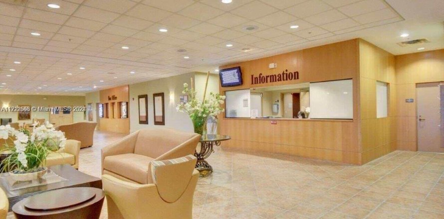 Кондоминиум с 1 спальней в Бока-Ратон, Флорида № 2053671