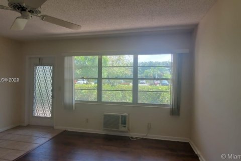 Купить кондоминиум в Бока-Ратон, Флорида 1 спальня, 54.35м2, № 2053671 - фото 3