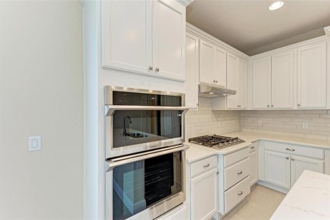 House in Bradenton, Florida 2 bedrooms, 146.69 sq.m. № 2205454 - photo 8