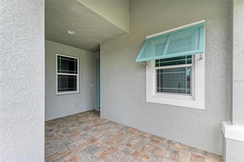 House in Bradenton, Florida 2 bedrooms, 146.69 sq.m. № 2205454 - photo 2