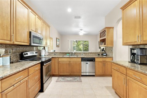 Снять в аренду виллу или дом в Уэстон, Флорида 3 спальни, 193.24м2, № 2005072 - фото 13