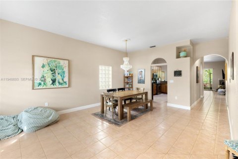 Снять в аренду виллу или дом в Уэстон, Флорида 3 спальни, 193.24м2, № 2005072 - фото 17