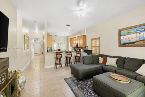 Снять в аренду виллу или дом в Уэстон, Флорида 3 спальни, 193.24м2, № 2005072 - фото 9