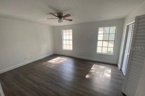 Adosado en venta en Tampa, Florida, 2 dormitorios, 113.62 m2 № 1650048 - foto 4