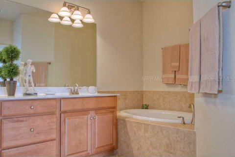 Adosado en alquiler en Bradenton, Florida, 3 dormitorios, 195 m2 № 212643 - foto 16