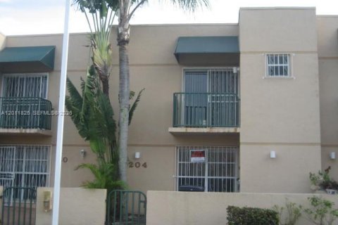 Touwnhouse à Miami, Floride 3 chambres, 159.42 m2 № 2076123
