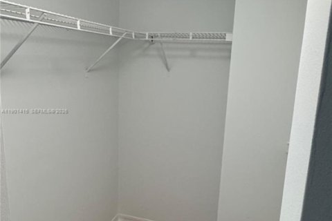 Снять в аренду таунхаус в Мирамар, Флорида 2 спальни, 102.19м2, № 2015090 - фото 22