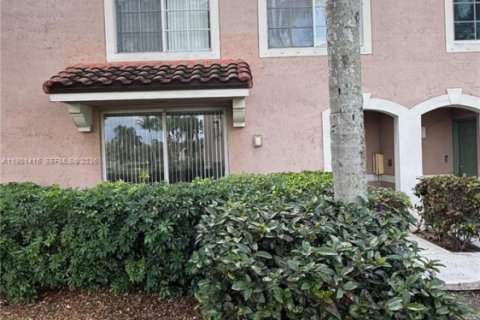 Снять в аренду таунхаус в Мирамар, Флорида 2 спальни, 102.19м2, № 2015090 - фото 18