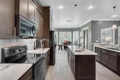 Casa en venta en DeLand, Florida, 6 dormitorios, 447.23 m2 № 2098235 - foto 13