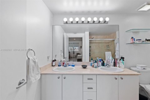 Copropriété à vendre à Miami, Floride: 1 chambre, 78.97 m2 № 2066397 - photo 15