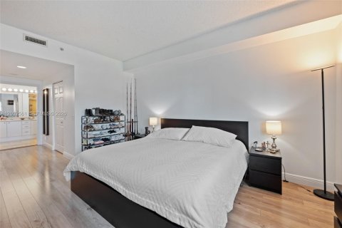 Copropriété à vendre à Miami, Floride: 1 chambre, 78.97 m2 № 2066397 - photo 14