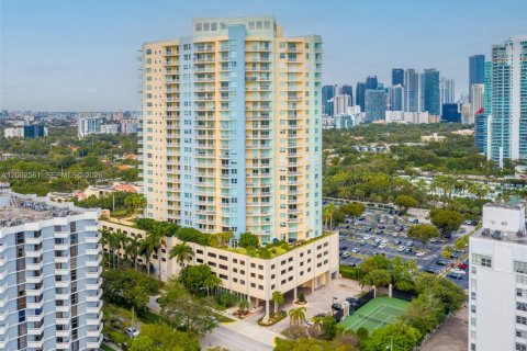 Copropriété à vendre à Miami, Floride: 1 chambre, 78.97 m2 № 2066397 - photo 2