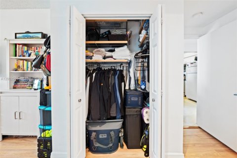 Copropriété à vendre à Miami, Floride: 1 chambre, 78.97 m2 № 2066397 - photo 18