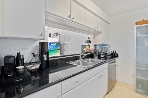 Copropriété à vendre à Miami, Floride: 1 chambre, 78.97 m2 № 2066397 - photo 11