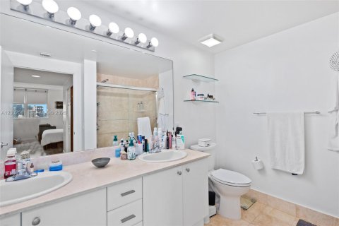 Copropriété à vendre à Miami, Floride: 1 chambre, 78.97 m2 № 2066397 - photo 16
