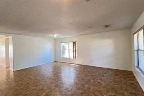 Casa en venta en Davenport, Florida, 5 dormitorios, 281.77 m2 № 1833436 - foto 6