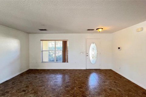 Casa en venta en Davenport, Florida, 5 dormitorios, 281.77 m2 № 1833436 - foto 4