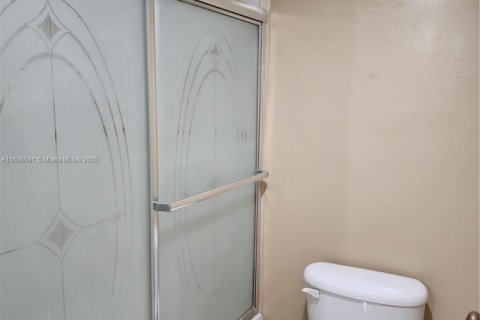 Condo in Lauderhill, Florida, 2 bedrooms  № 1696001 - photo 30