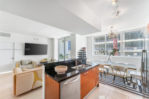 Copropriété à vendre à Miami, Floride: 2 chambres, 93.46 m2 № 1858631 - photo 5