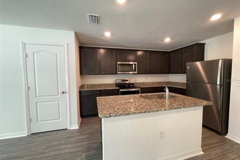 Touwnhouse à louer à Tampa, Floride: 3 chambres, 168.8 m2 № 2420359 - photo 4