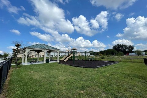 Touwnhouse à louer à Tampa, Floride: 3 chambres, 168.8 m2 № 2420359 - photo 24