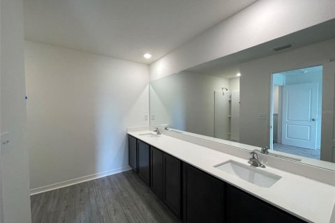 Touwnhouse à louer à Tampa, Floride: 3 chambres, 168.8 m2 № 2420359 - photo 18
