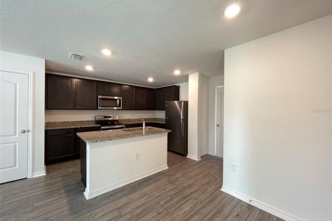 Touwnhouse à louer à Tampa, Floride: 3 chambres, 168.8 m2 № 2420359 - photo 3