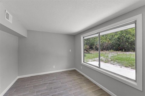 Villa ou maison à vendre à Deltona, Floride: 3 chambres, 174.1 m2 № 1847426 - photo 11