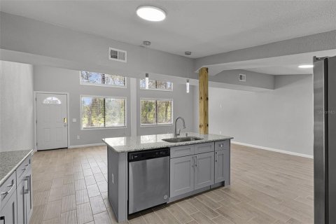 Villa ou maison à vendre à Deltona, Floride: 3 chambres, 174.1 m2 № 1847426 - photo 5