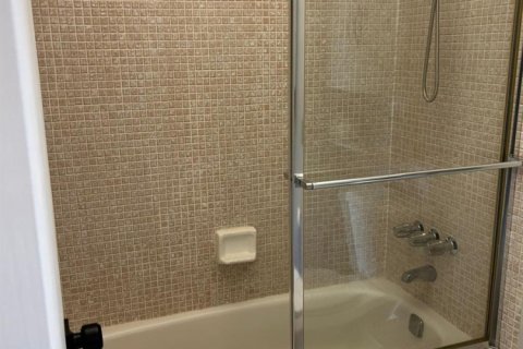Купить кондоминиум в Маргит, Флорида 3 комнаты, 102.19м2, № 2083748 - фото 20