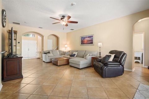 Villa ou maison à vendre à Sanford, Floride: 5 chambres, 318.19 m2 № 2114497 - photo 8