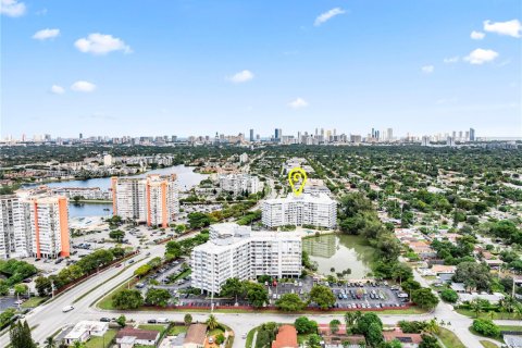 Copropriété à vendre à Miami, Floride: 1 chambre, 76.64 m2 № 1967228 - photo 5